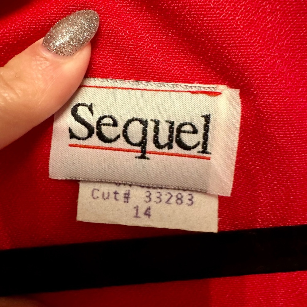 NWT Vintage Sequel Red Blazer with Black Accents Size 14 - Picture 3 of 6